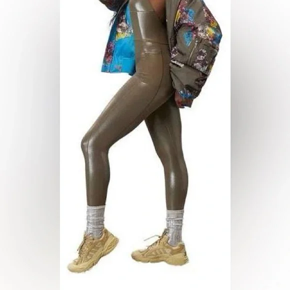 🍀 adidas x IVY PARK Catsuit HR6882 #051 - Picture 4 of 13